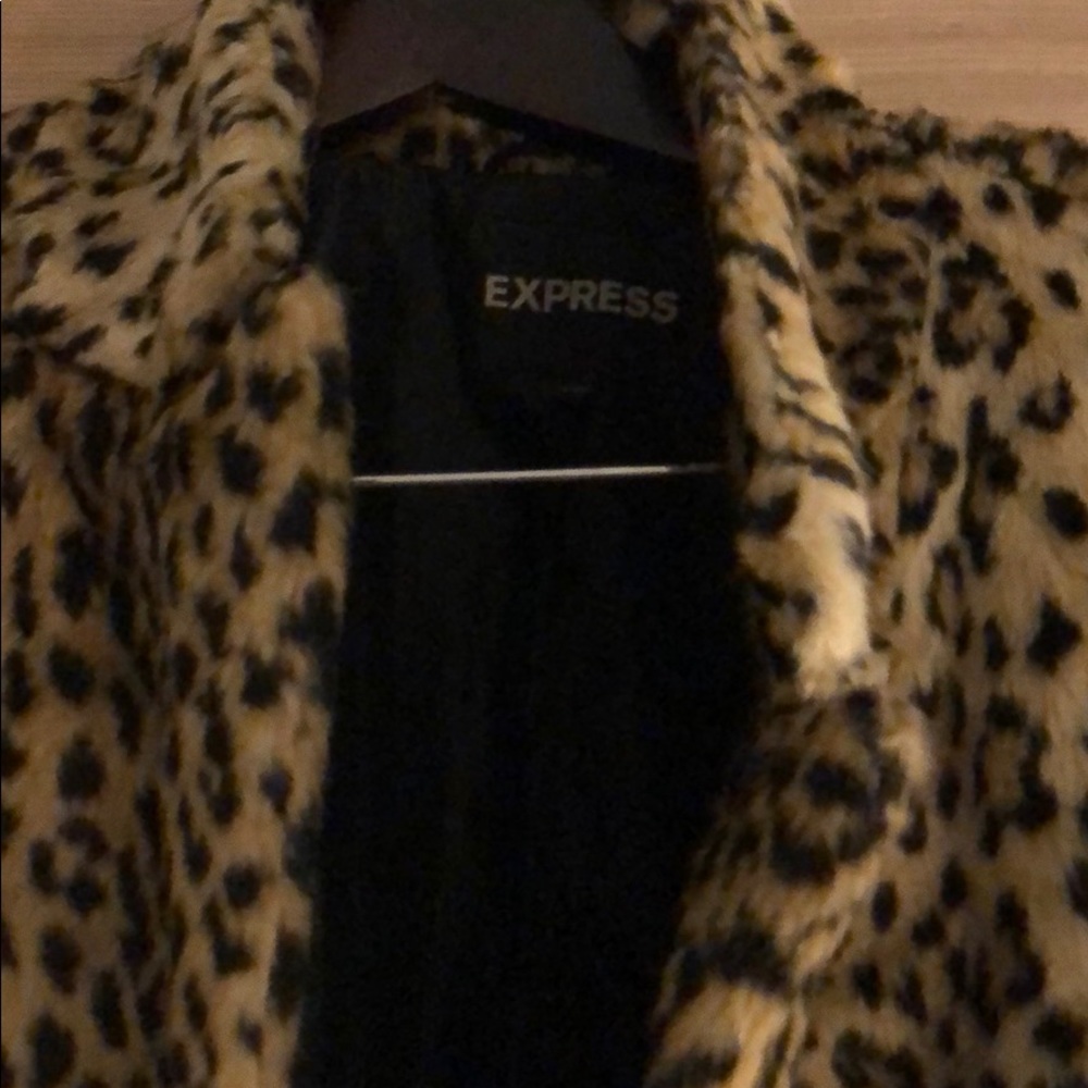Vintage leopard 🐆 express coat 🧥FINAL SALE!